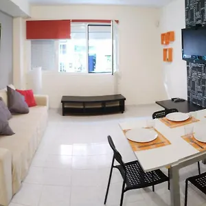 https://encantador-apartamento-en-el-medano.adeje-hotels.com